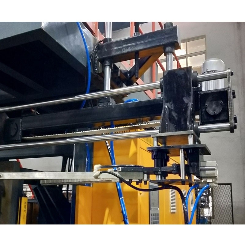 90L Plastic Automatic Blow Molding Machine Drum Manufacturing Extrusion
